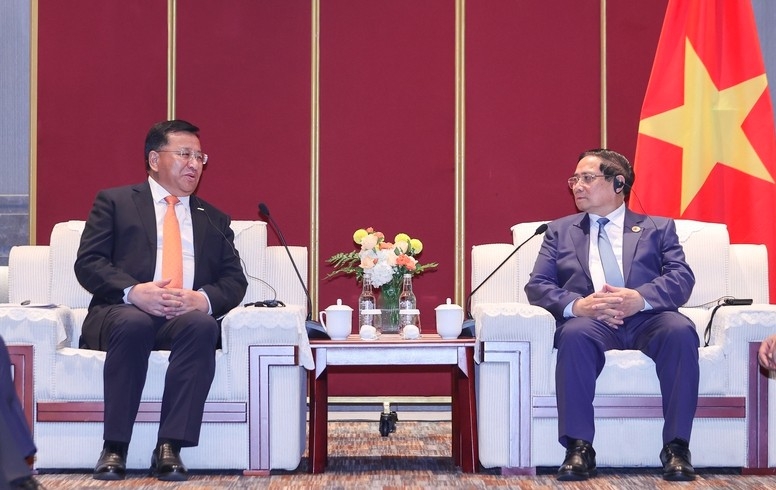 Government chief meets leaders of China’s top infrastructure firms to boost transport cooperation